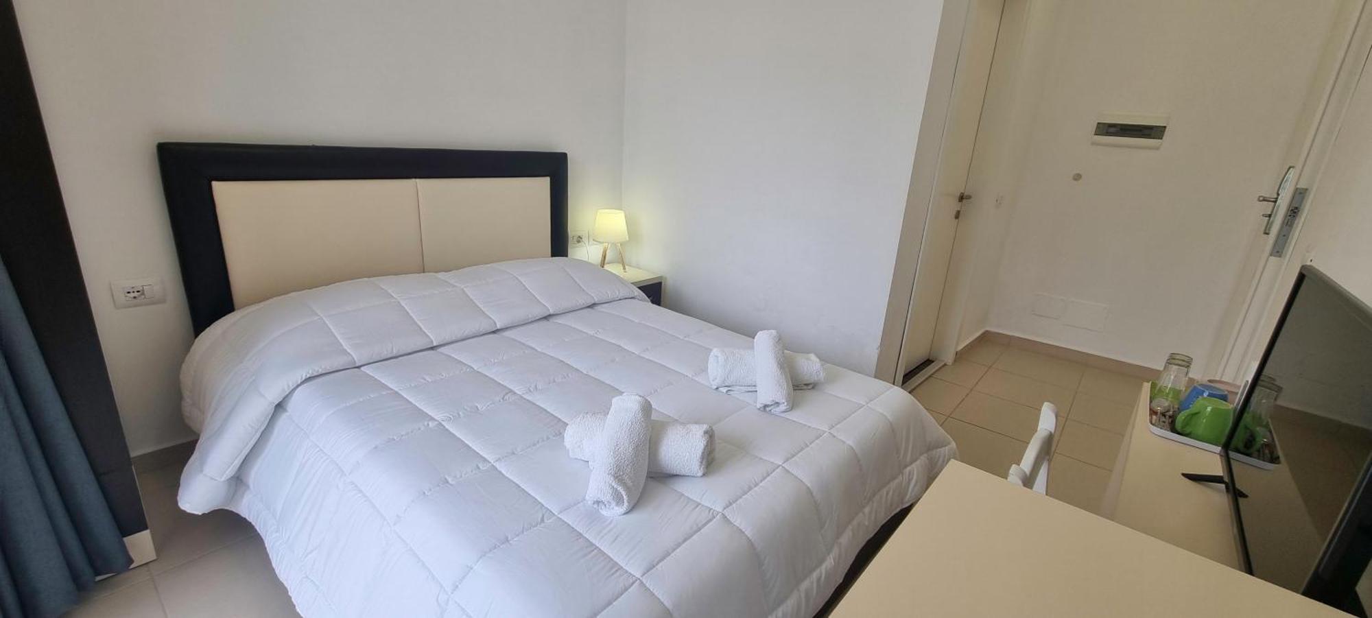 The Sunny Side Apartamento Himare Exterior foto