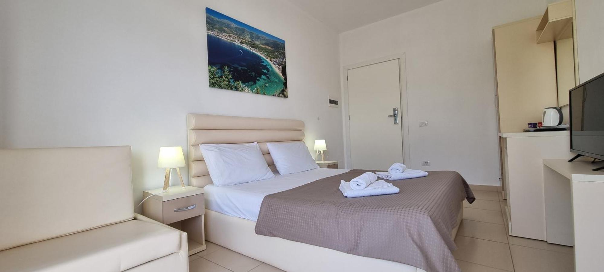 The Sunny Side Apartamento Himare Exterior foto