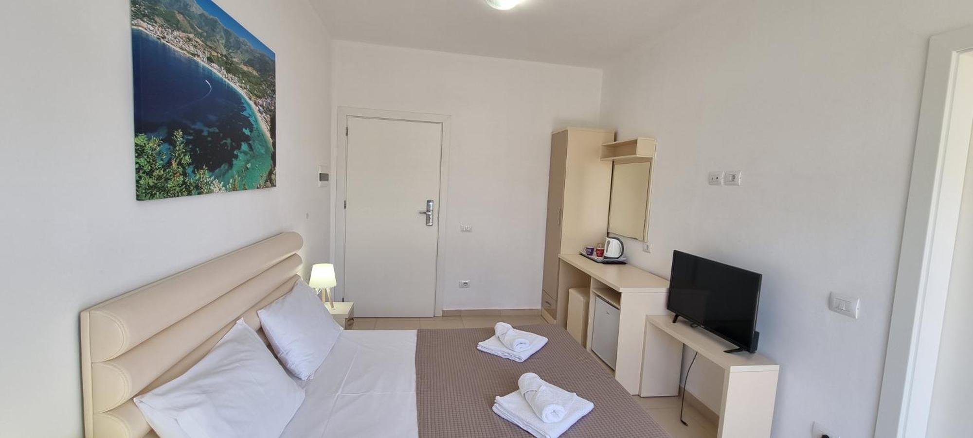 The Sunny Side Apartamento Himare Exterior foto