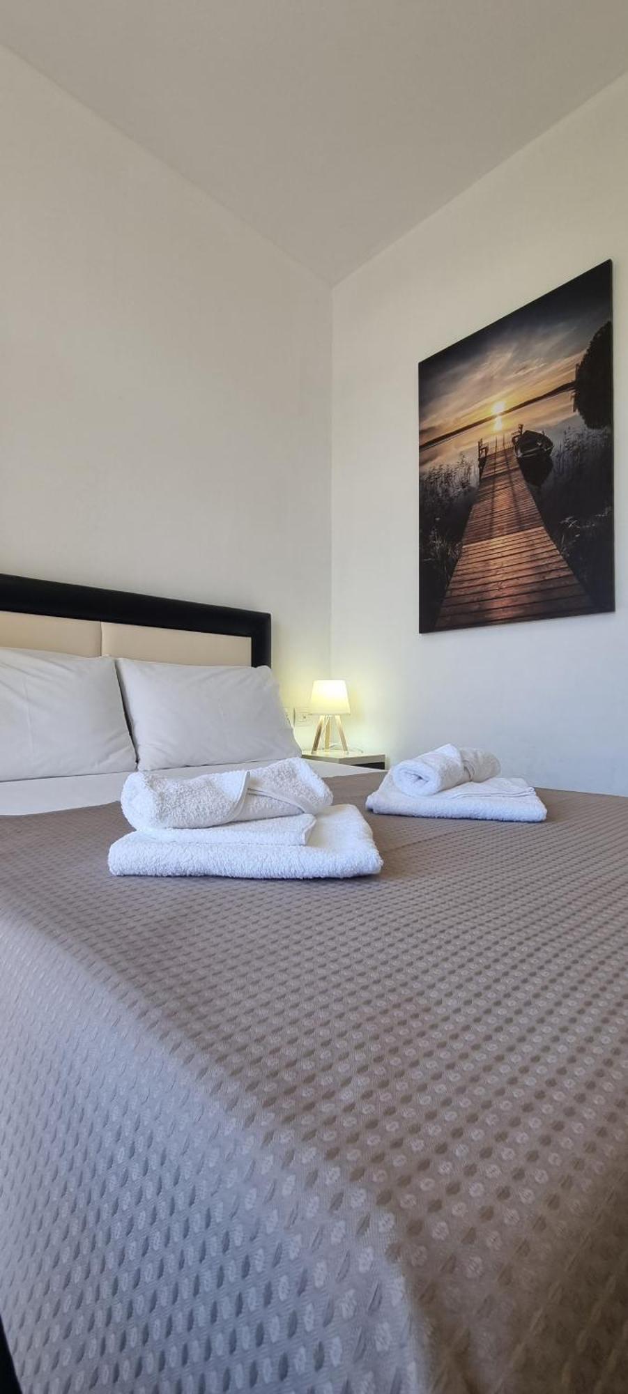 The Sunny Side Apartamento Himare Exterior foto