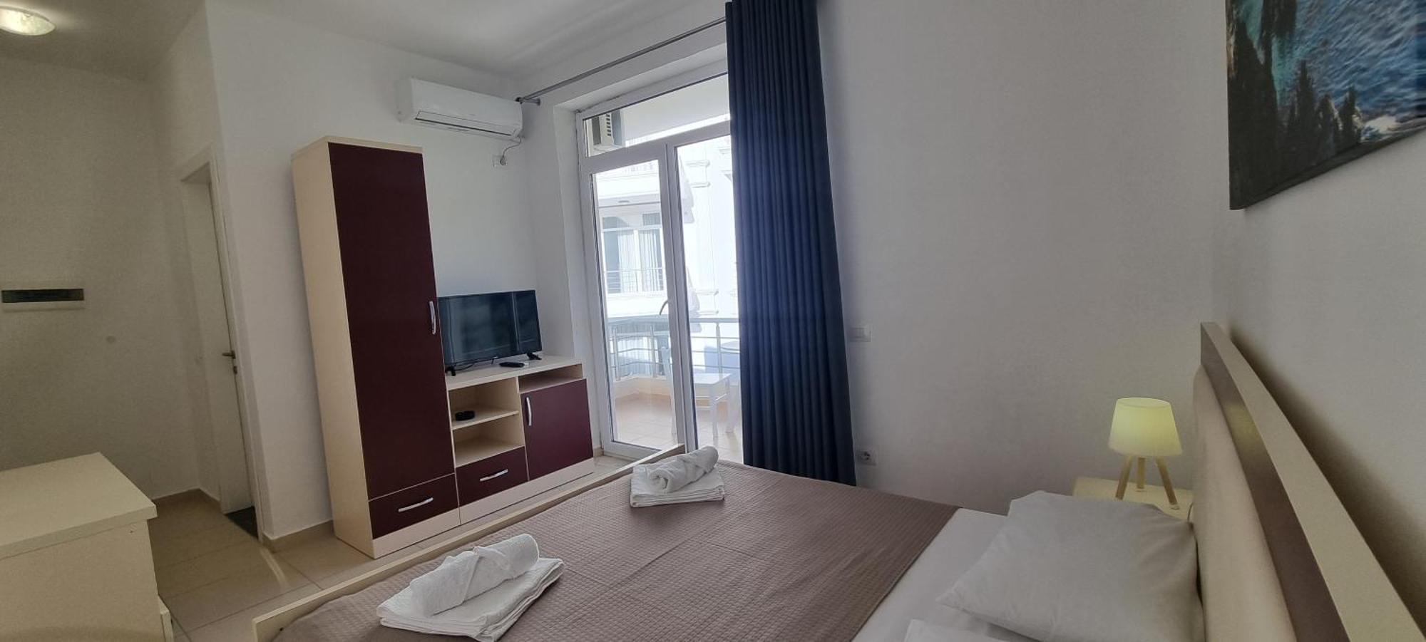The Sunny Side Apartamento Himare Exterior foto