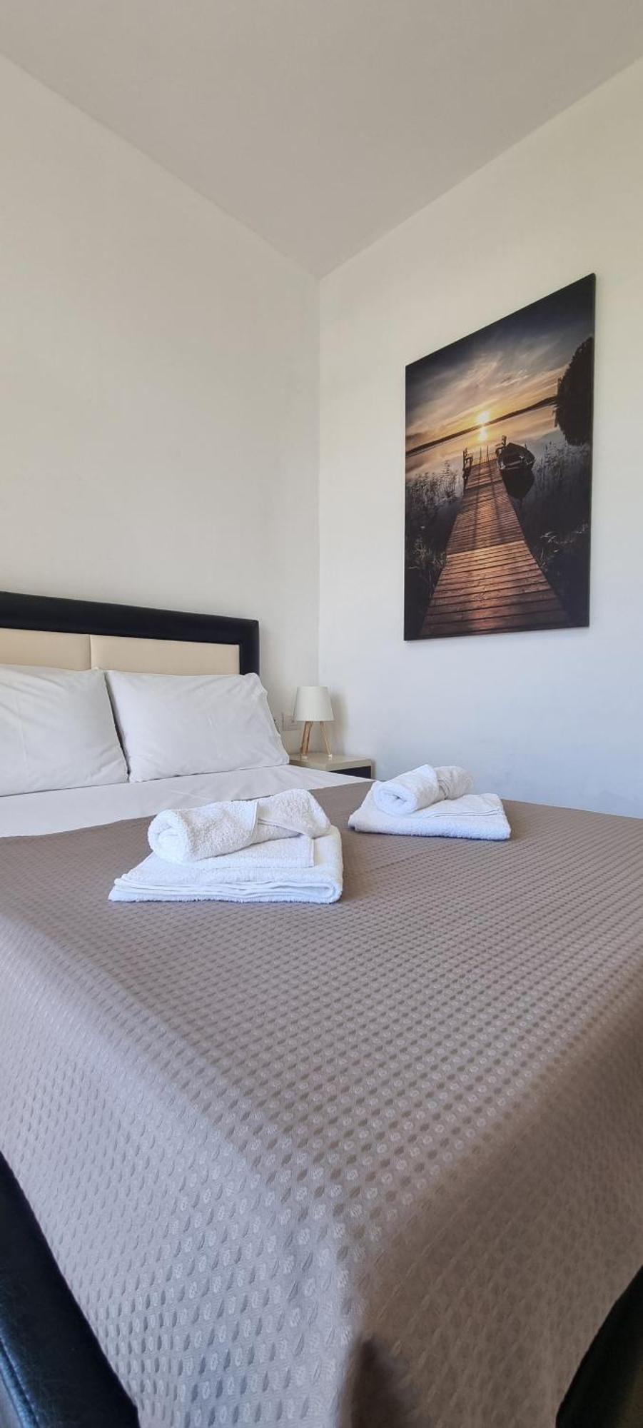 The Sunny Side Apartamento Himare Exterior foto