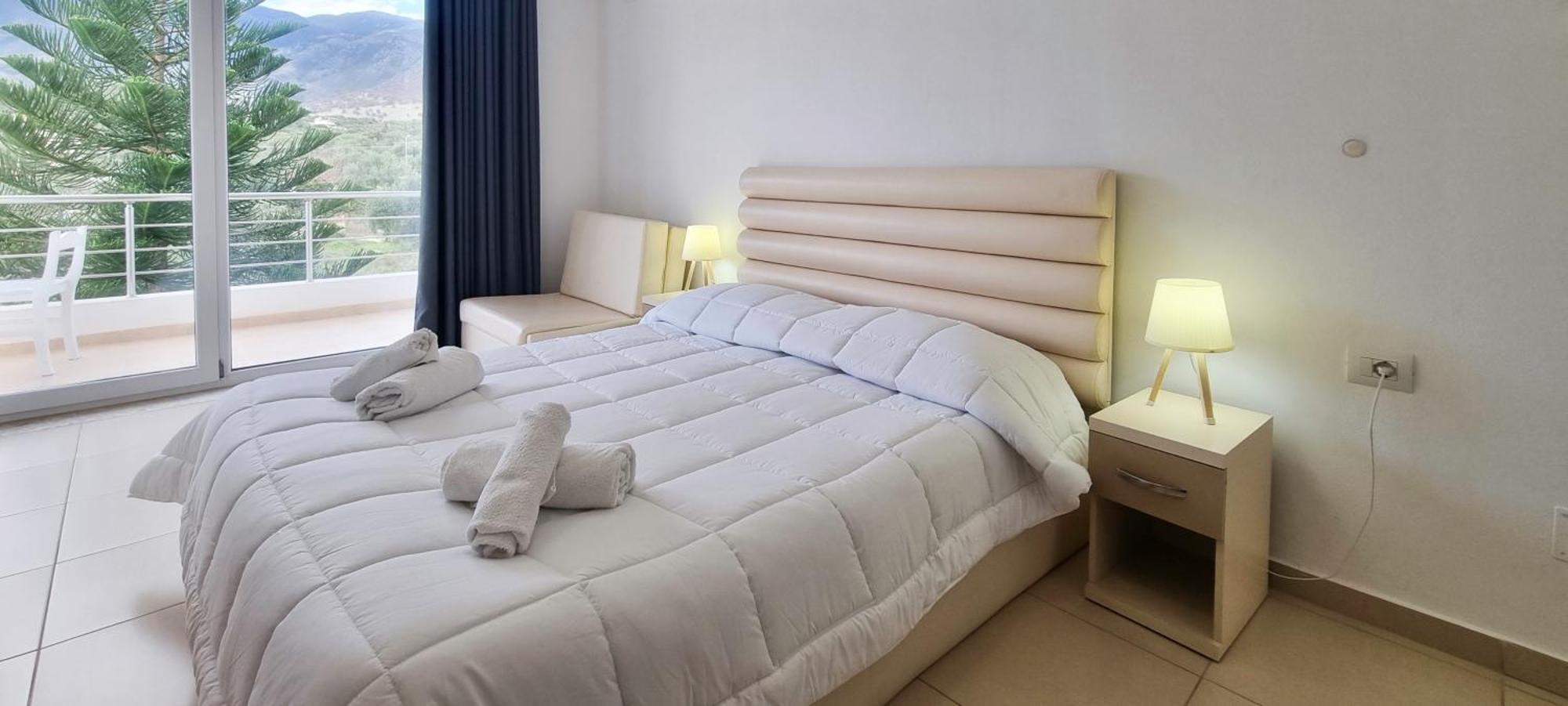 The Sunny Side Apartamento Himare Exterior foto