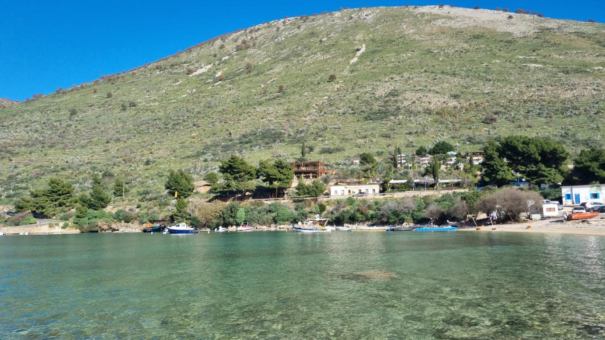 The Sunny Side Apartamento Himare Exterior foto